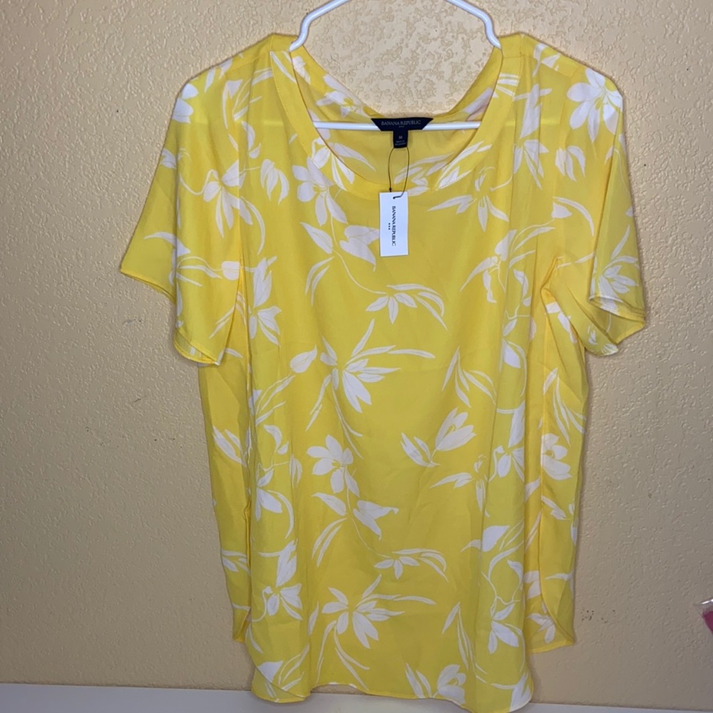 Banana Republic. Yellow/White Floral Women Top